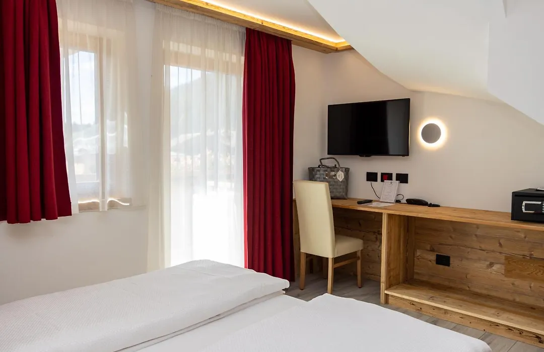 Wellness Hotel Dolomia-1